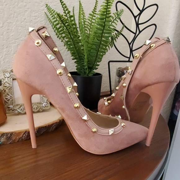 Pink studded faux suede high heels - Picture 2 of 2